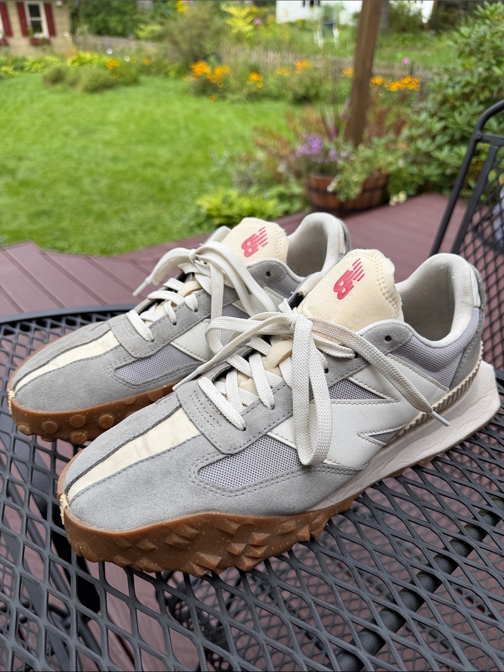 New Balance Men’s Grey, Cream & Gum Sole Sneakers
